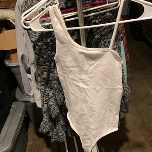 Nylon/spandex asymmetrically shoulder bodysuit